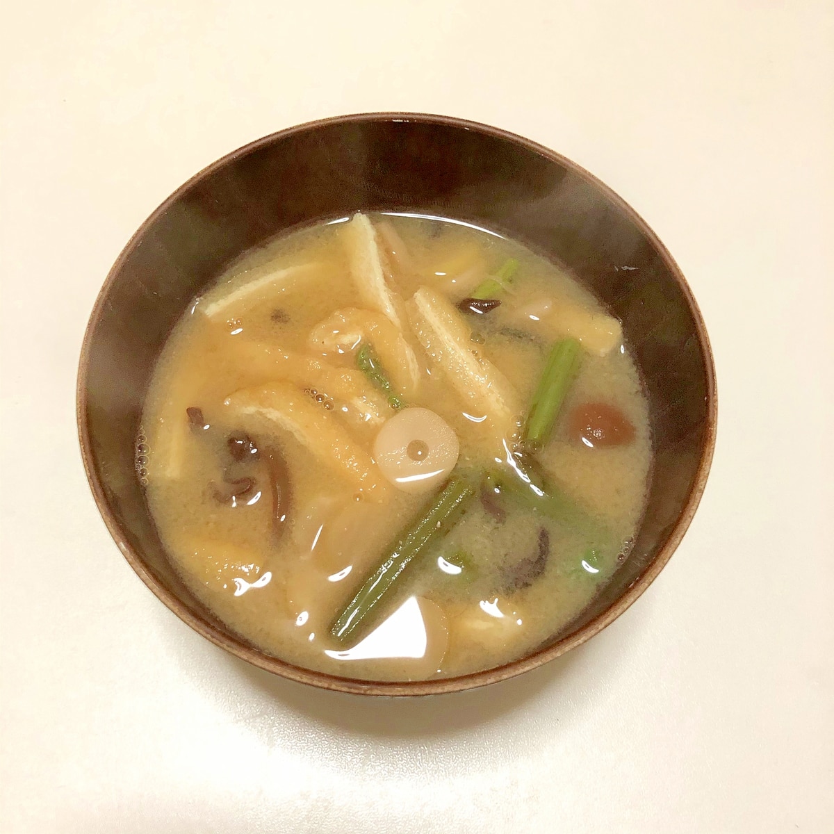 山菜ミックスと油揚げのお味噌汁 レシピ 作り方 By まかろん 楽天レシピ 山菜ミックスと油揚げのお味噌汁 レシピ 作り方 By まかろん 楽天レシピ